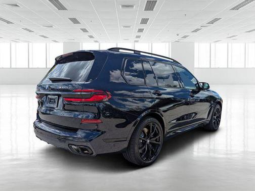 2026 BMW X7 M60i