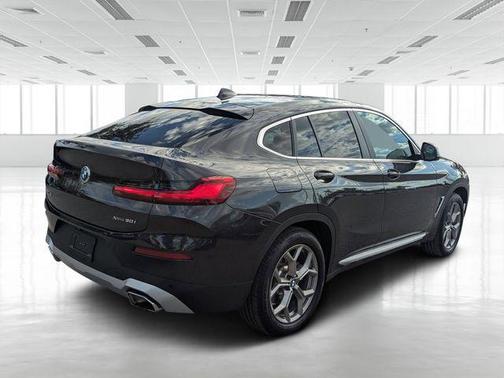 2025 BMW X4 xDrive30i