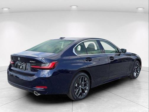 Tanzanite Blue II Metallic 2026 BMW 330 NA