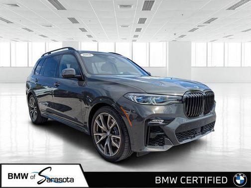 2022 BMW X7 M50i