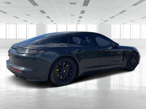 2023 Porsche Panamera Turbo S