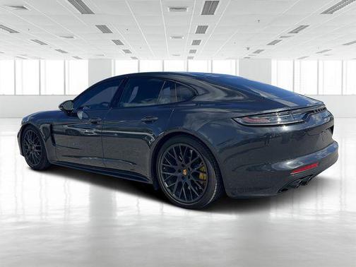 2023 Porsche Panamera Turbo S