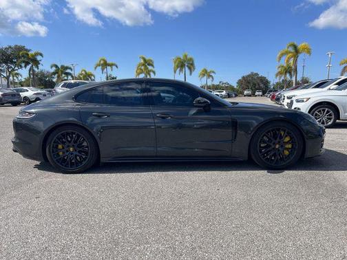 2023 Porsche Panamera Turbo S