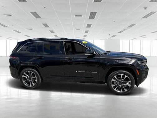 2023 Jeep Grand Cherokee Overland