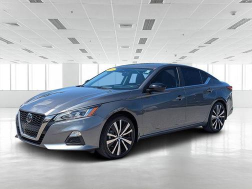 2021 Nissan Altima SR FWD