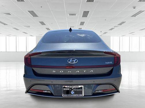 2022 Hyundai SONATA Hybrid Limited