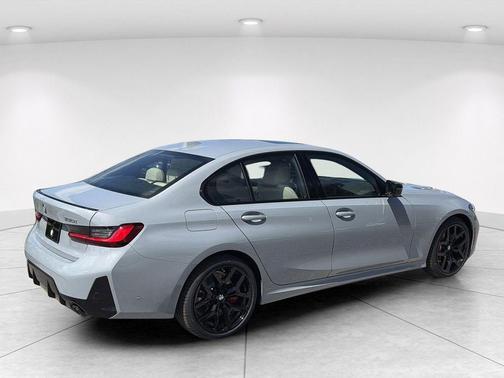 Brooklyn Grey Metallic 2026 BMW 330 330i