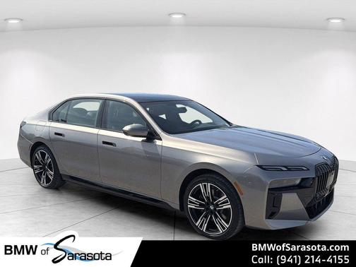 Oxide Grey Metallic 2026 BMW i7 xDrive60