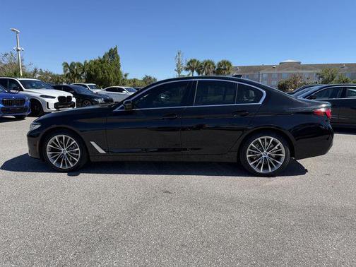 2022 BMW 530 i