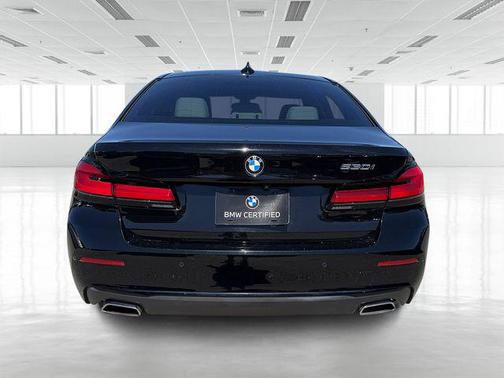2022 BMW 530 i