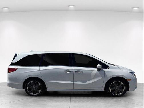 Platinum White Pearl 2022 Honda Odyssey Elite