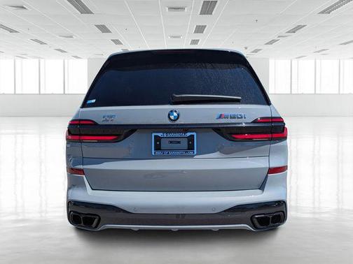 2026 BMW X7 M60i