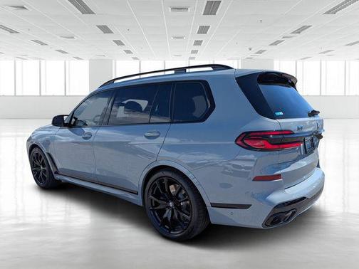2026 BMW X7 M60i