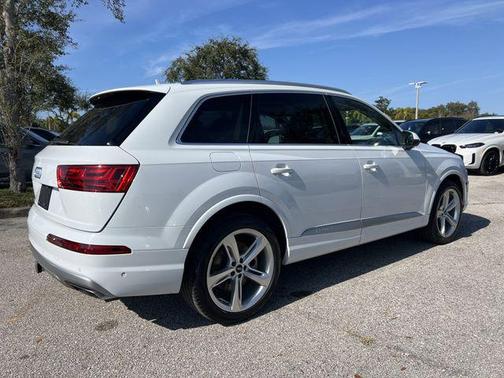 2019 Audi Q7 55 Prestige