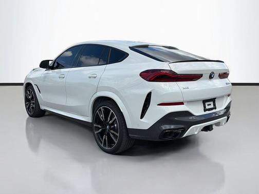 2025 BMW X6 M60i