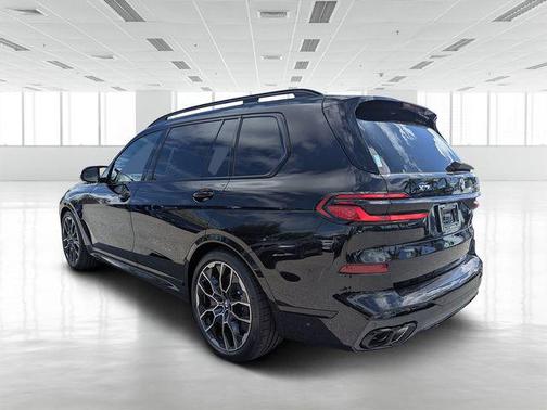 2026 BMW X7 M60i