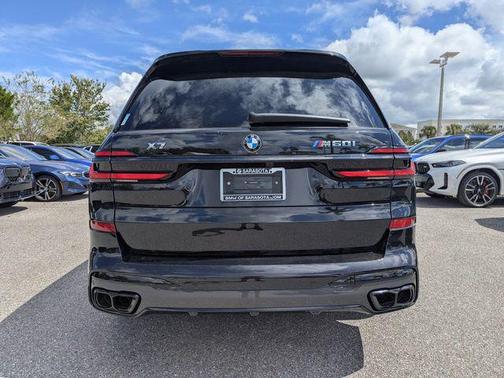 2026 BMW X7 M60i