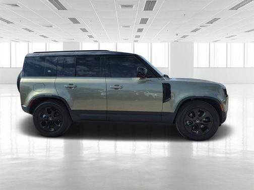 2024 Land Rover Defender 110 P300