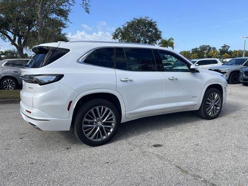 2025 Buick Enclave Avenir FWD