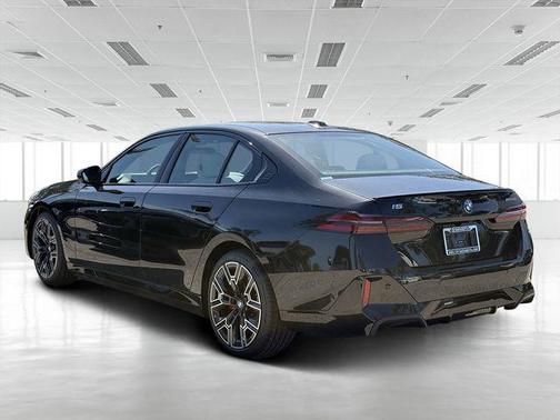 2025 BMW i5 eDrive40