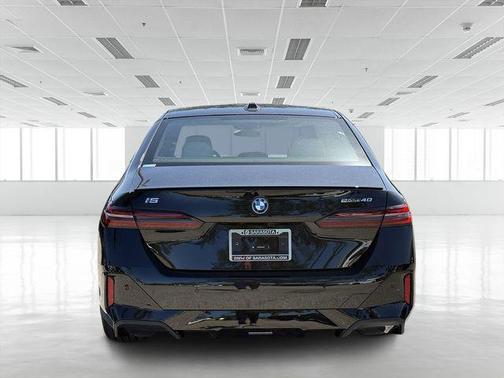2025 BMW i5 eDrive40