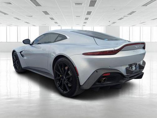 2020 Aston Martin Vantage Base