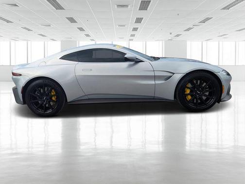 2020 Aston Martin Vantage Base