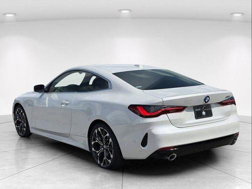 Mineral White Metallic 2026 BMW 430 i