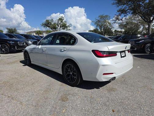 2025 BMW 330 i