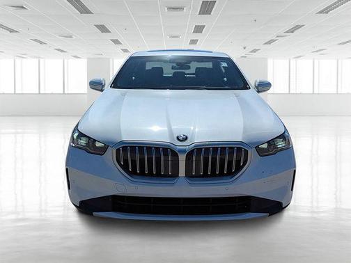 2025 BMW 530 i