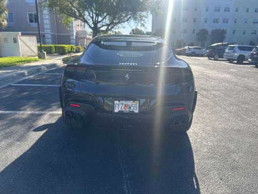 2025 Ferrari Purosangue Base