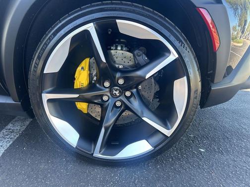 2025 Ferrari Purosangue Base