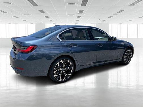 2025 BMW 330 i xDrive