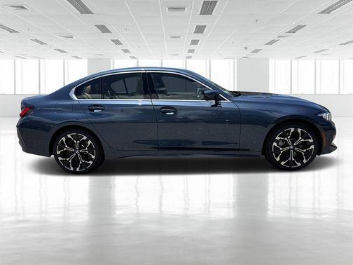 2025 BMW 330 i xDrive