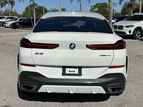 2021 BMW X6 sDrive40i