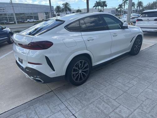 2021 BMW X6 sDrive40i
