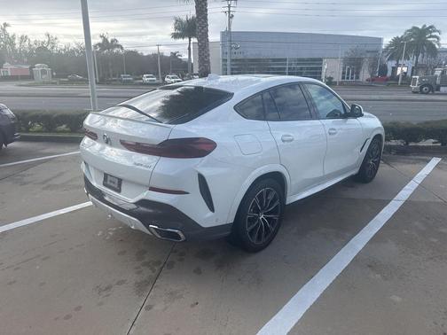 2021 BMW X6 sDrive40i