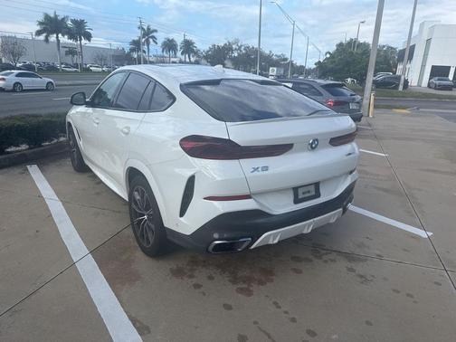 2021 BMW X6 sDrive40i