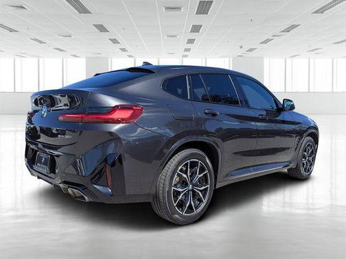 2025 BMW X4 xDrive30i