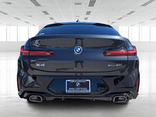 2025 BMW X4 xDrive30i