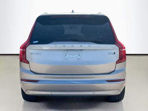 2023 Volvo XC90 B6 Ultimate 7-Seater