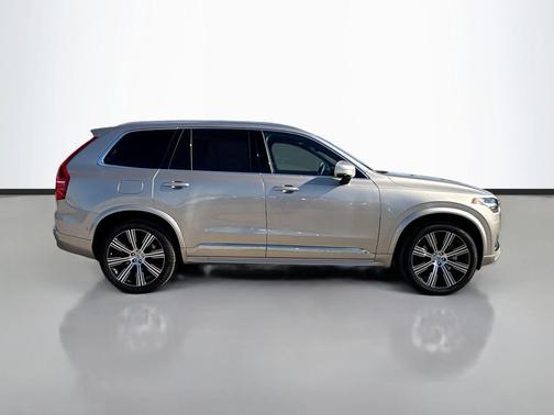 2023 Volvo XC90 B6 Ultimate 7-Seater