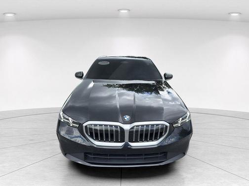 Black Sapphire Metallic 2024 BMW 530 530i
