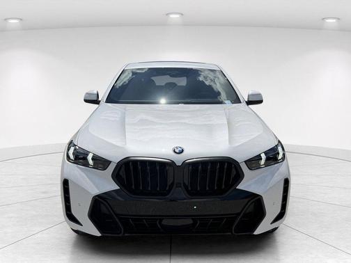 Mineral White Metallic 2027 BMW X6 xDrive40i