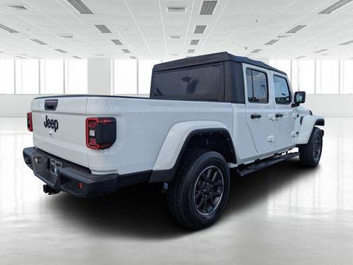 2022 Jeep Gladiator Sport S