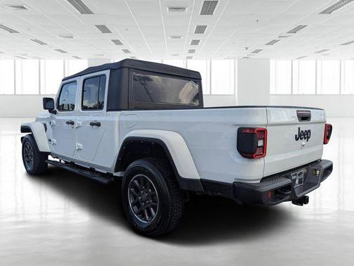 2022 Jeep Gladiator Sport S
