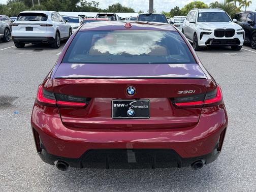 Vegas Red Metallic 2026 BMW 330 330i