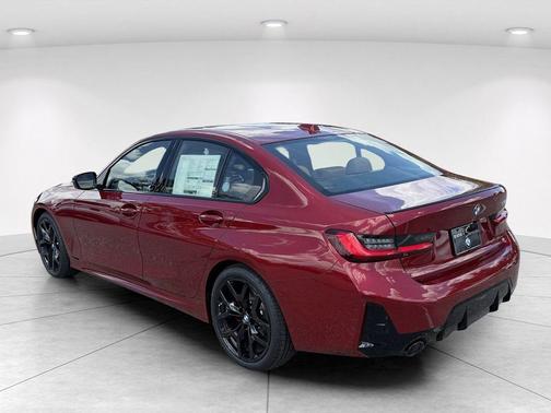Vegas Red Metallic 2026 BMW 330 330i