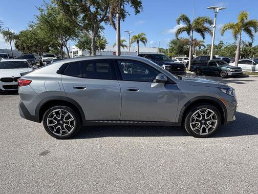 Skyscraper Gray Metallic 2025 BMW X2 xDrive28i