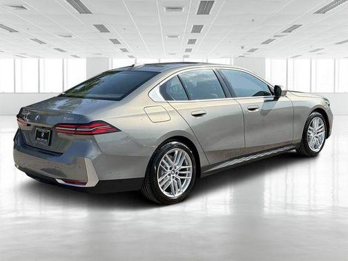 2024 BMW 530 i